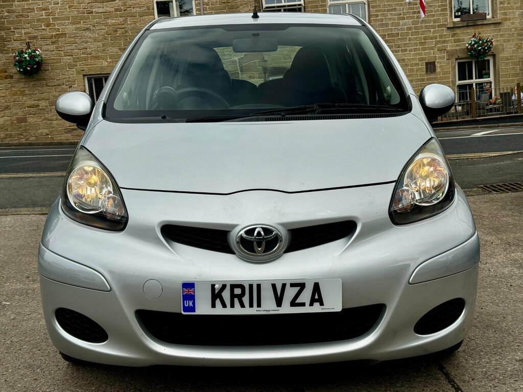 Toyota Aygo Hatchback Grey #23