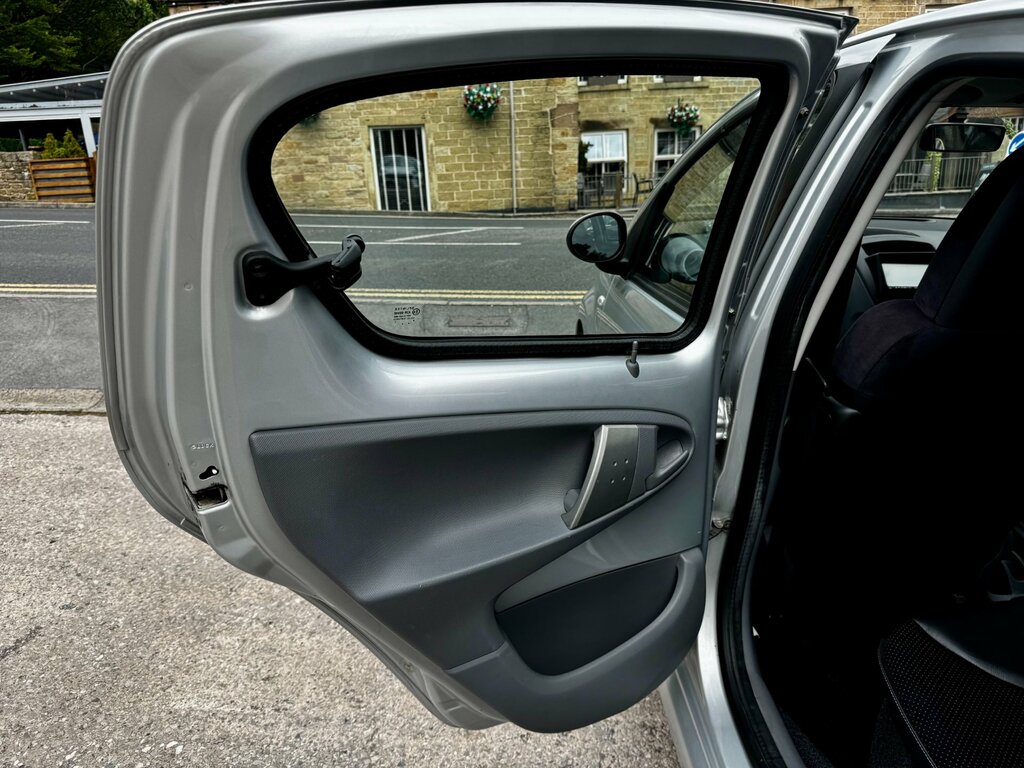 Toyota Aygo Hatchback Grey #54