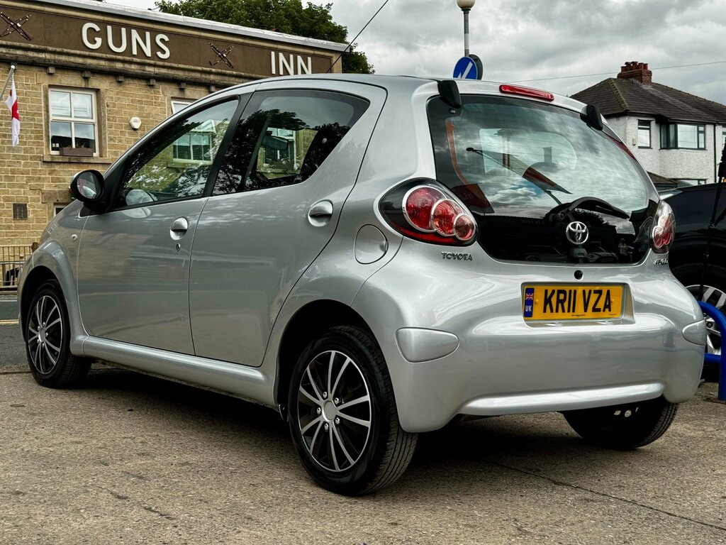 Toyota Aygo Hatchback Grey #42