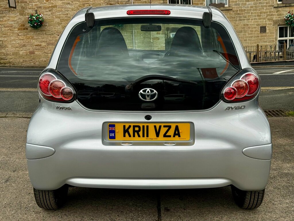 Toyota Aygo Hatchback Grey #45