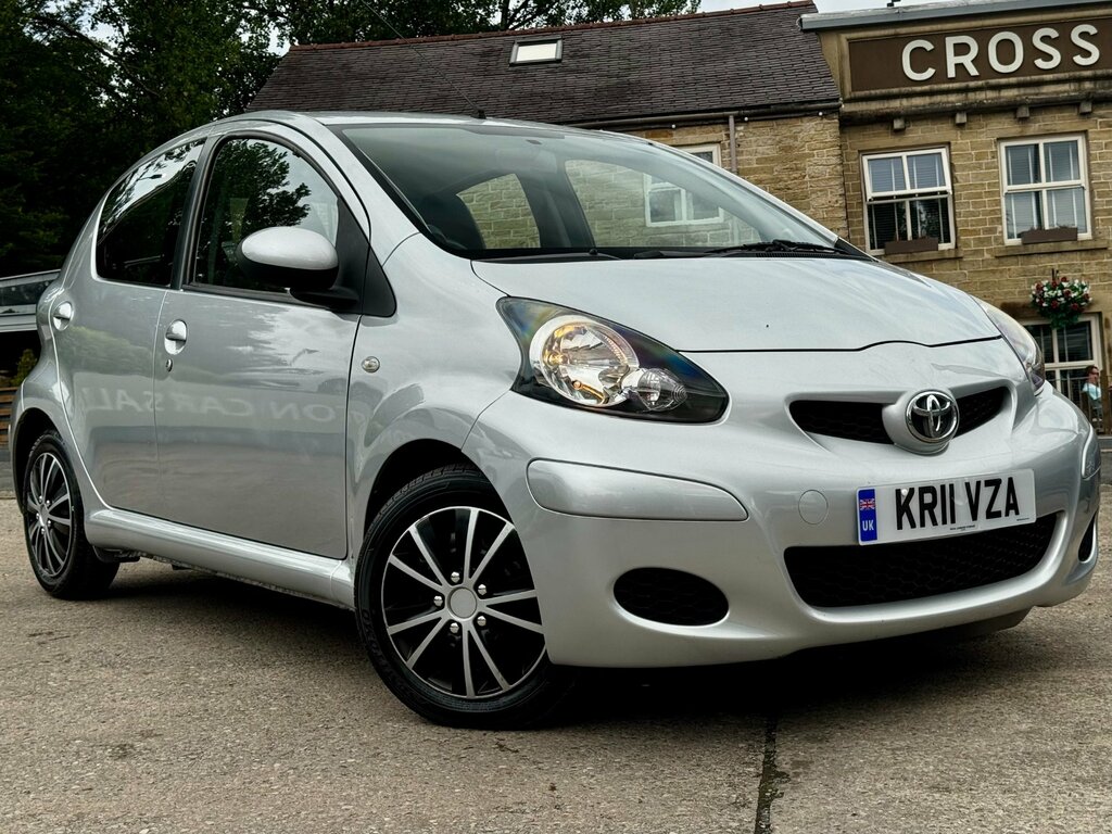 Toyota Aygo Hatchback Grey #20