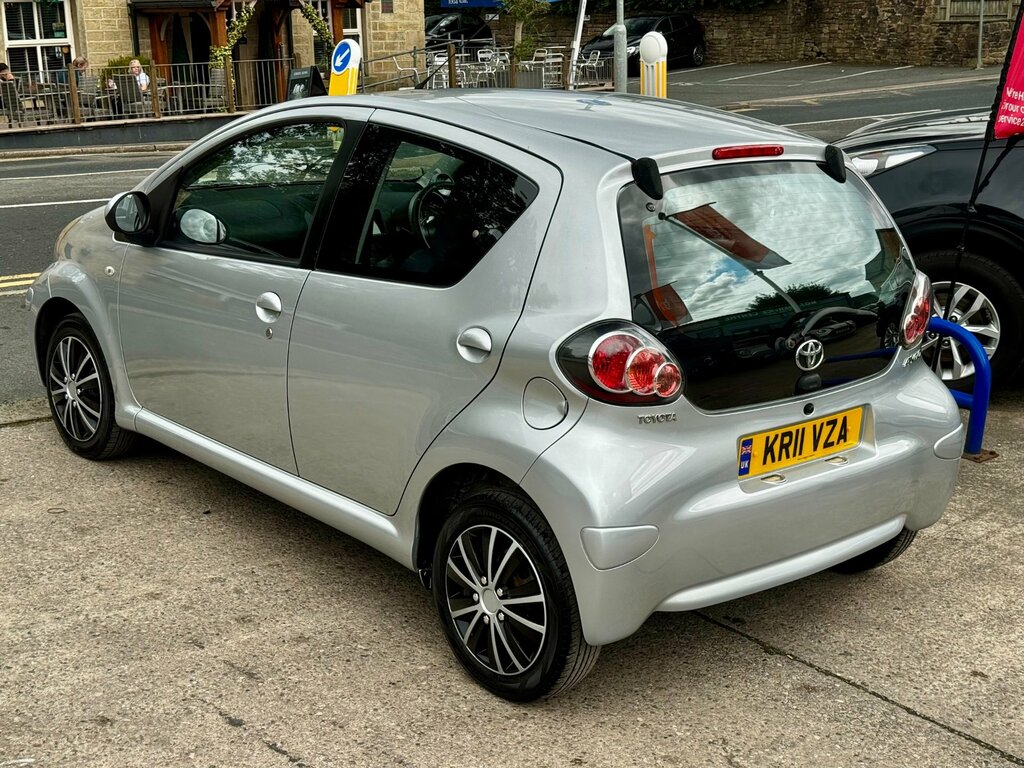 Toyota Aygo 1.0 Vvt-i Ice Hatchback Euro 5 Silver #6