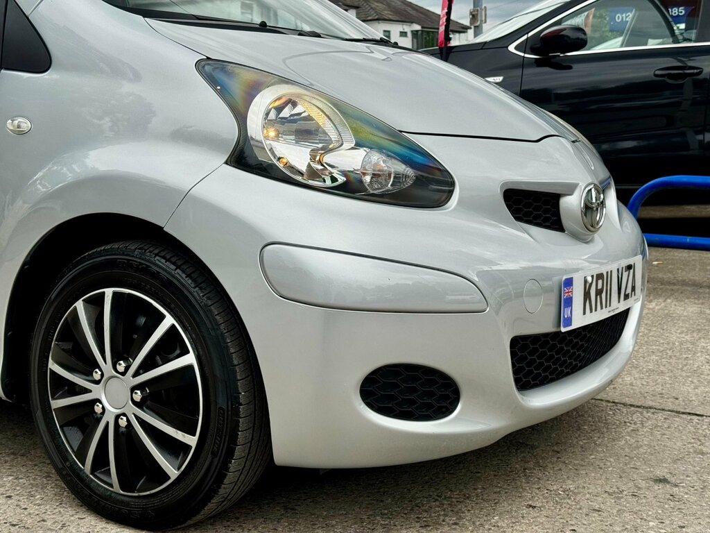Toyota Aygo Hatchback Grey #19
