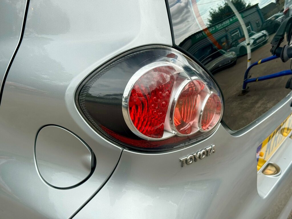 Toyota Aygo Hatchback Grey #41
