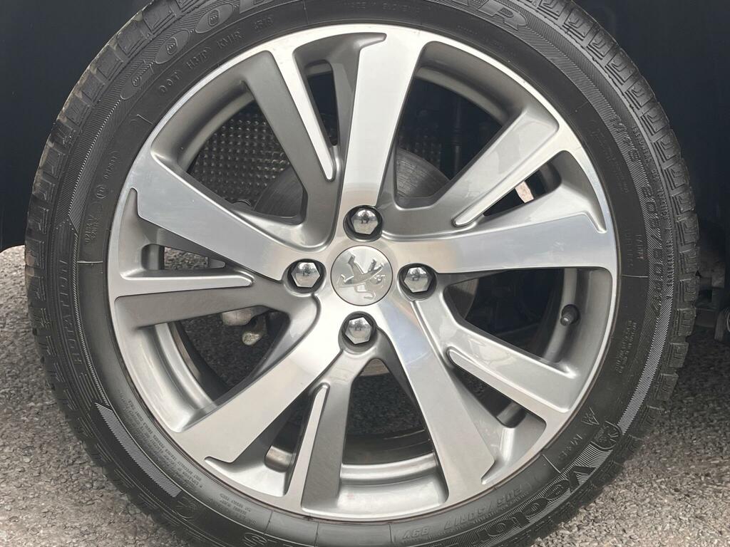 Peugeot 2008 1.2 Puretech Gpf Allure Suv Eat Euro 6 BC68CTF #4