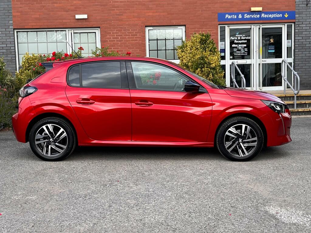 Peugeot 208 1.2 Puretech Allure Premium Hatchback Red #6