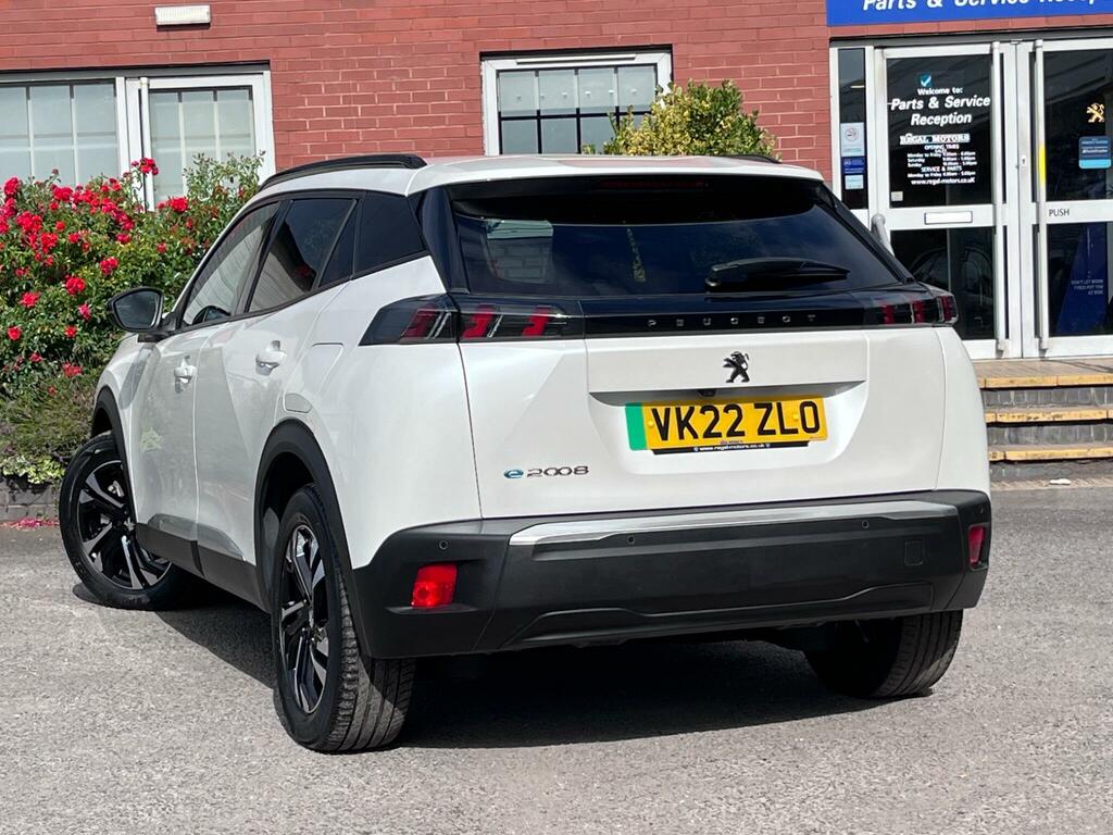 Peugeot e-2008 50Kwh Allure Premium Suv 7Kw Ch  #4