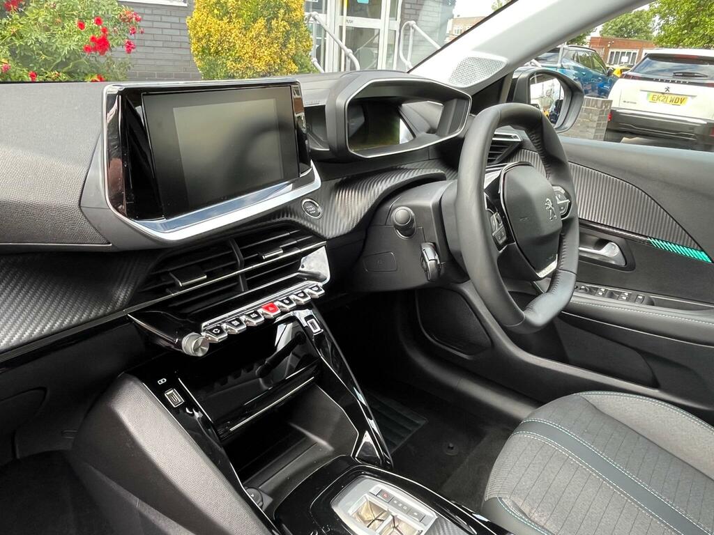 Peugeot e-208 50Kwh Allure Premium Hatchback  #3