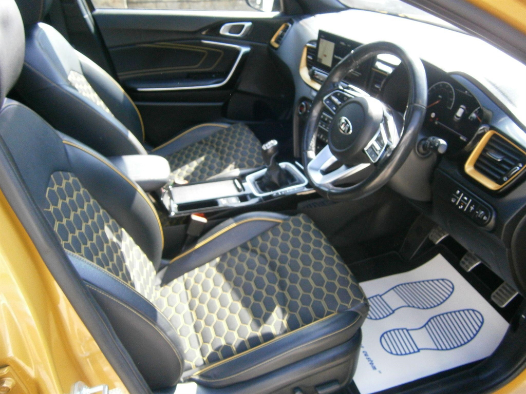 Kia Xceed 1.4 T-gdi First Edition Euro 6 Ss BN70YLR Yellow #2