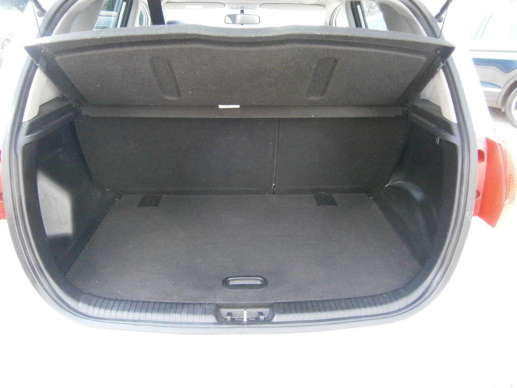 Kia Venga 1.6 Ecodynamics 3 Euro 5 Ss White #3