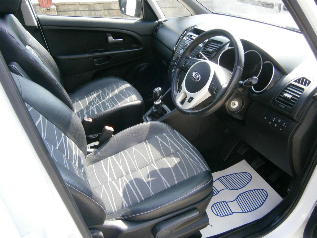 Kia Venga 1.6 Ecodynamics 3 Euro 5 Ss White #6