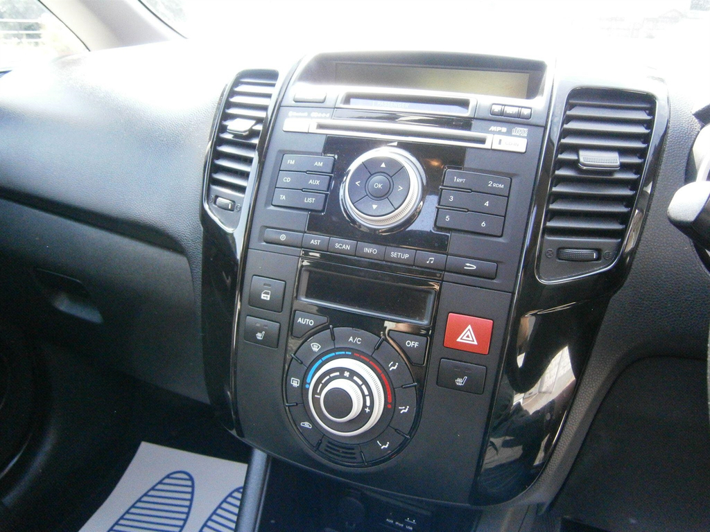Kia Venga 1.6 Ecodynamics 3 Red #22