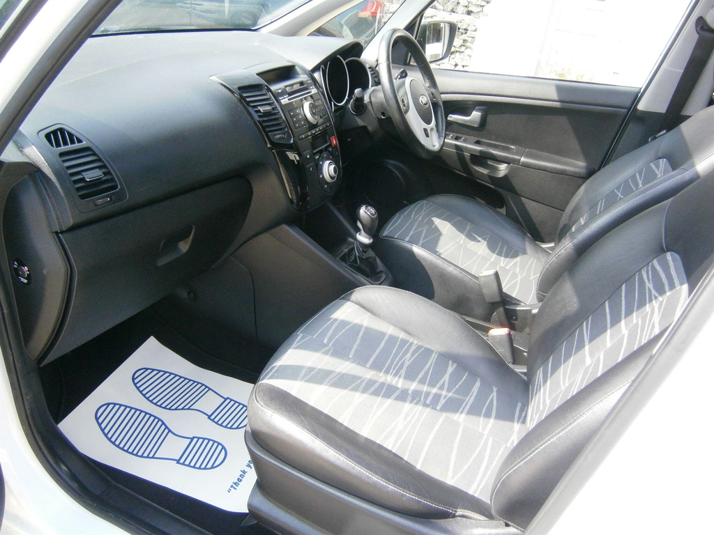 Kia Venga 1.6 Ecodynamics 3 Red #17