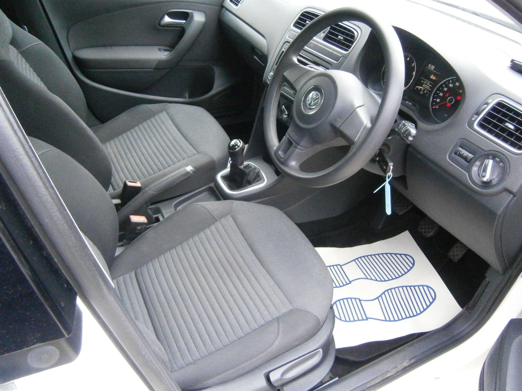 Volkswagen Polo 1.2 Match Edition Euro 5 White #2