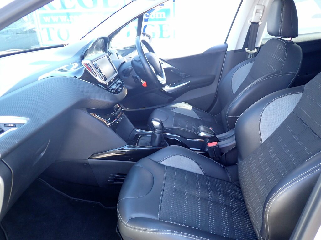 Peugeot 2008 1.6 Bluehdi Allure Suv Euro 6 S GJ67AHO White #3