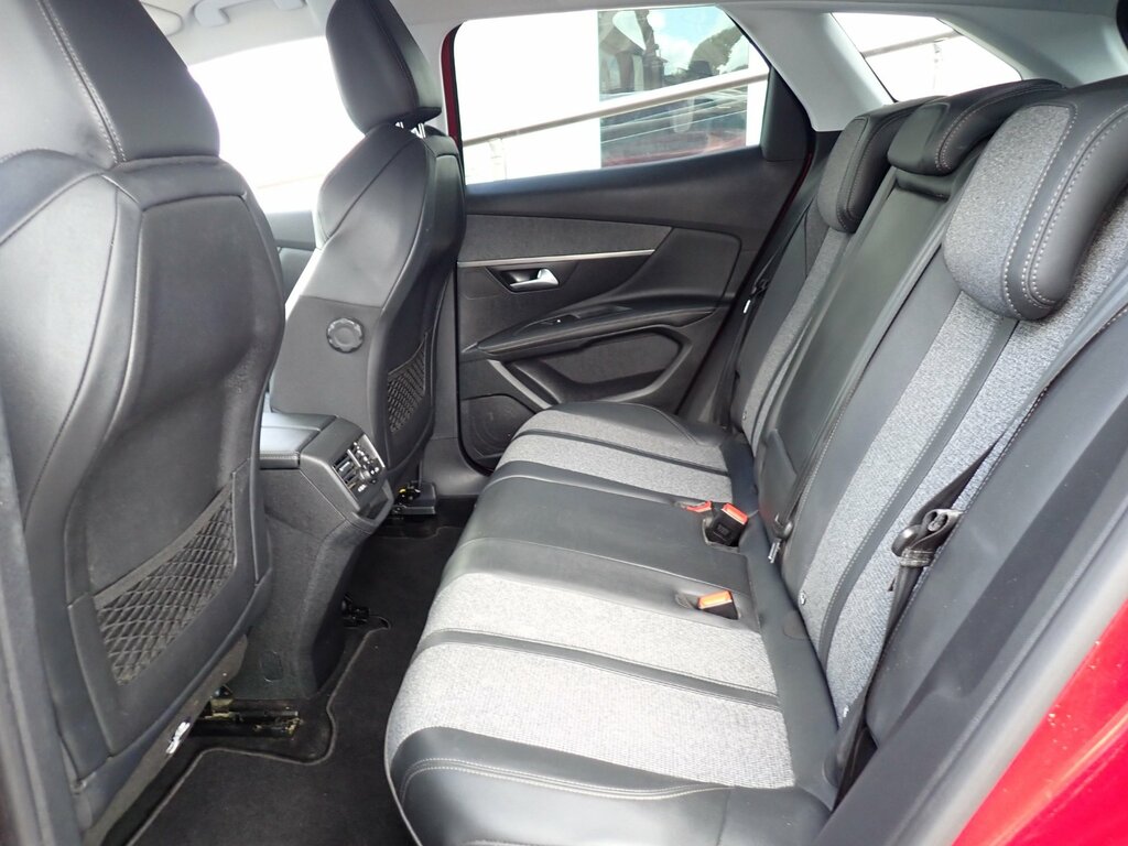 Peugeot 3008 1.5 Bluehdi Allure Suv Euro 6 S PN69TJO Red #4