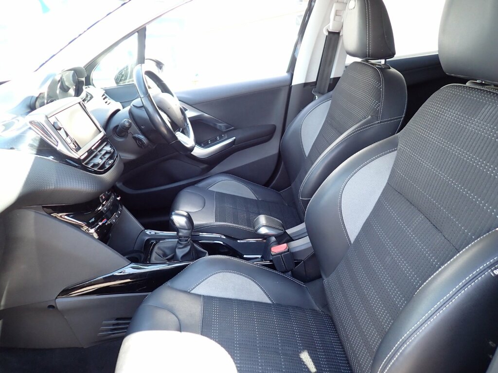 Peugeot 2008 1.6 Bluehdi Allure Suv Euro 6 S Black #3