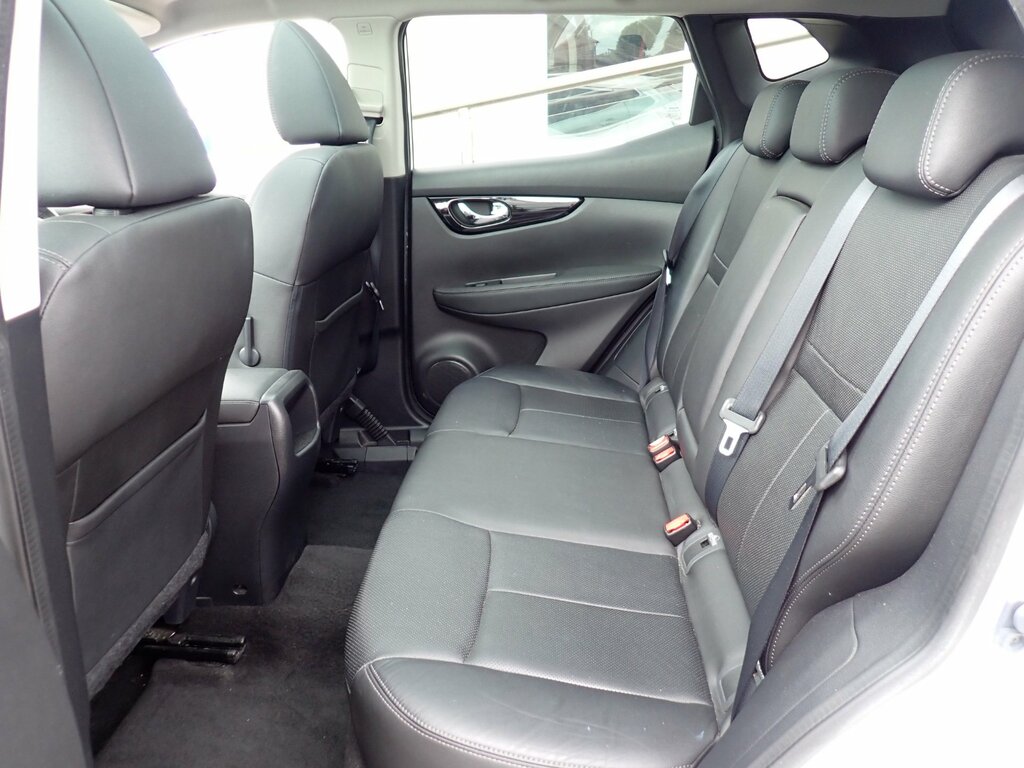 Nissan Qashqai 1.5 Dci Tekna Suv 2Wd Euro 5 S BV14XRB White #4