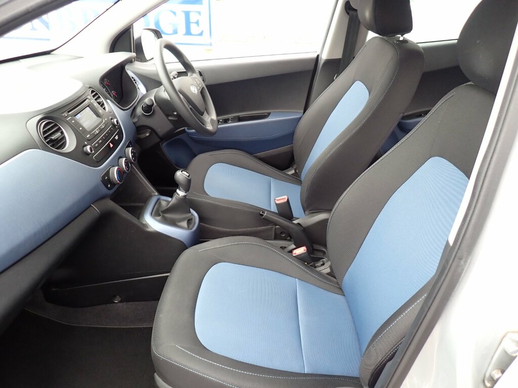 Hyundai I10 1.2 Se Hatchback Euro 5 87 Ps Silver #3