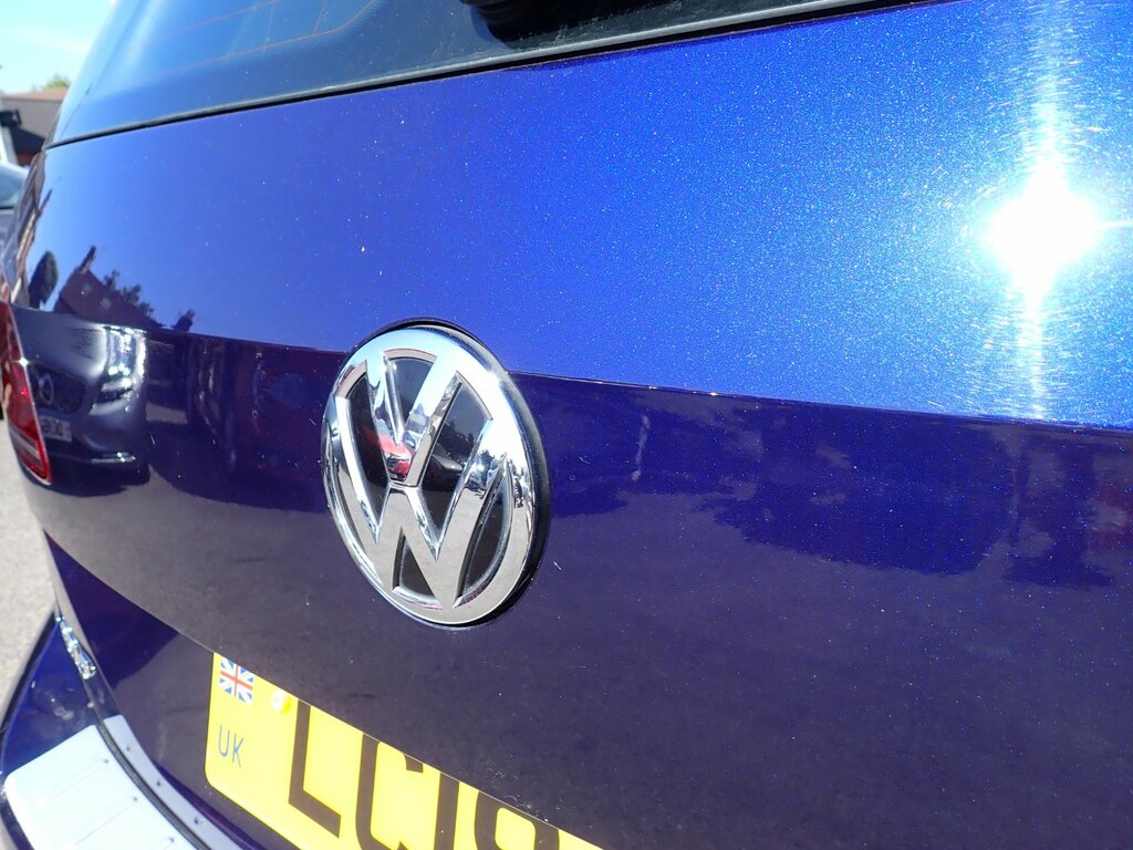 Volkswagen Golf SV Mpv Red #32