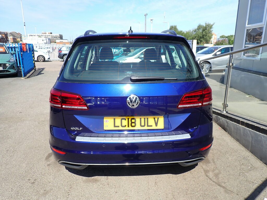 Volkswagen Golf SV Mpv Red #9