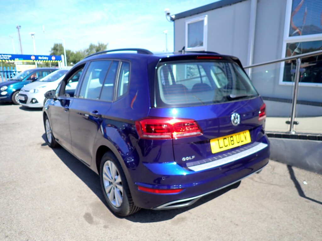 Volkswagen Golf SV Mpv Red #10