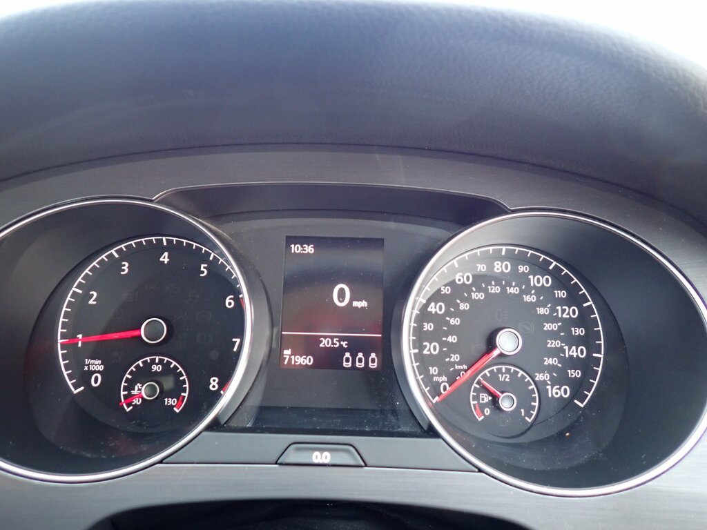 Volkswagen Golf SV Mpv Red #12