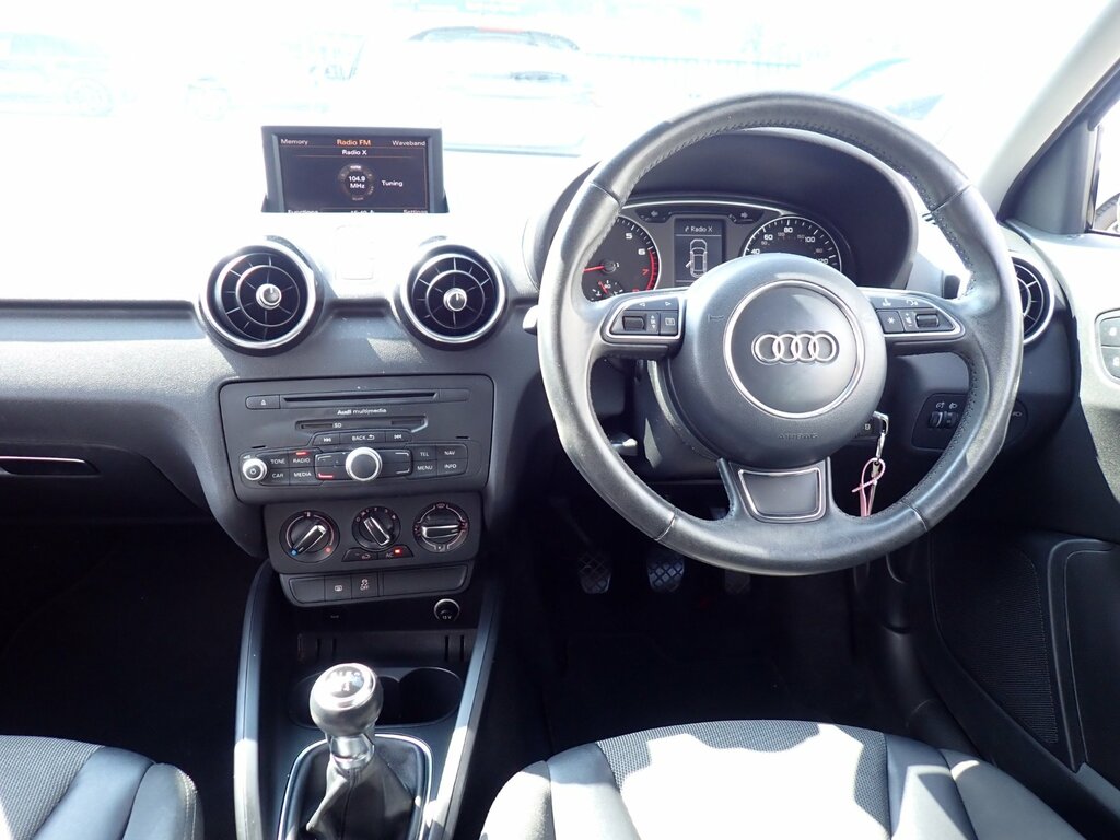 Audi A1 1.2 Tfsi Sport Sportback Euro 5 Black #2