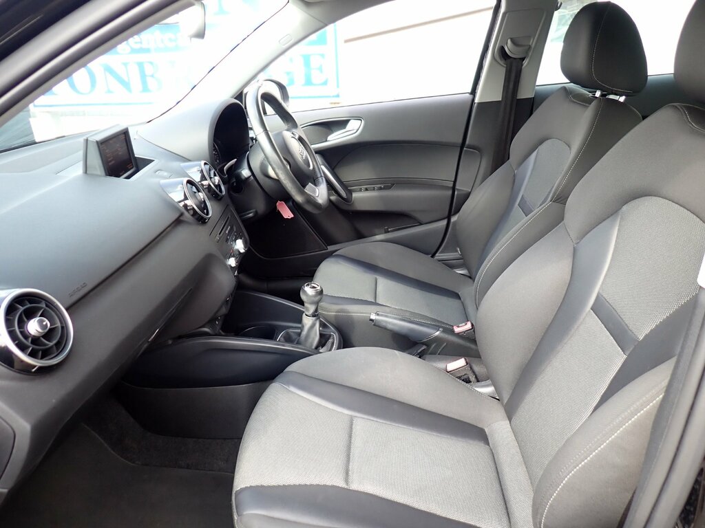 Audi A1 1.2 Tfsi Sport Sportback Euro 5 Black #3