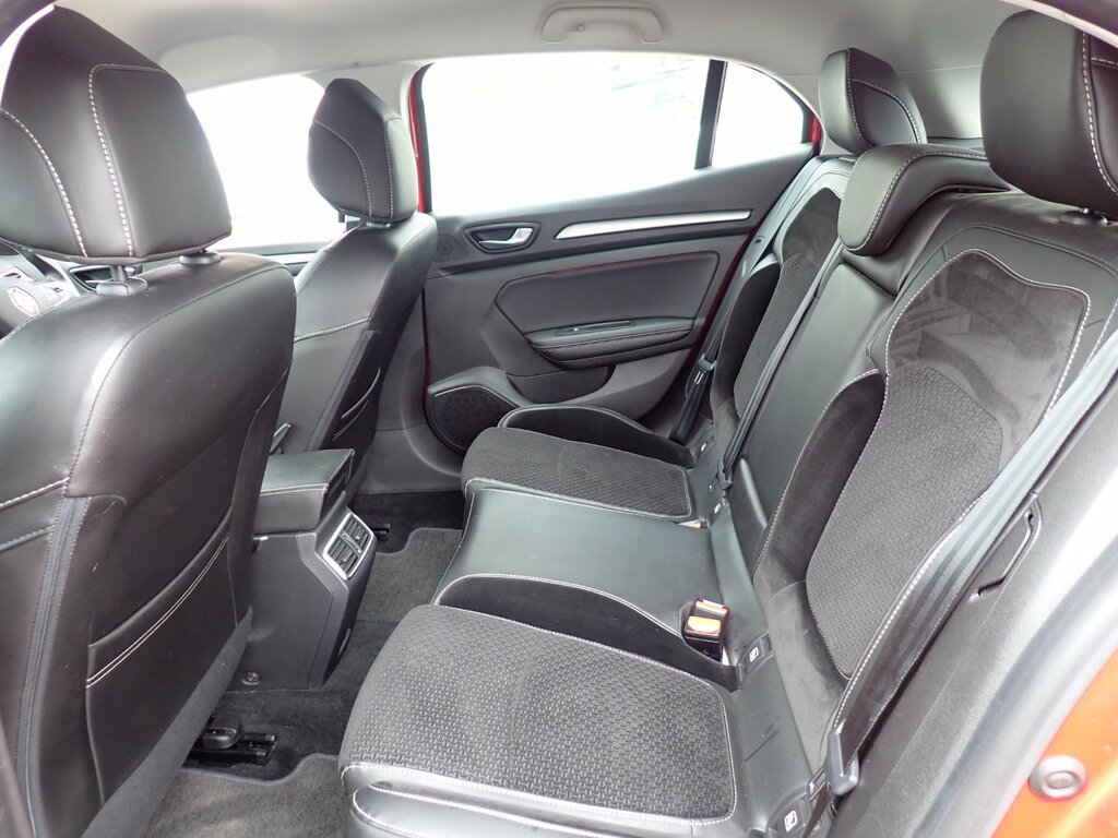 Renault Megane 1.2 Tce Dynamique Nav Hatchback Red #4