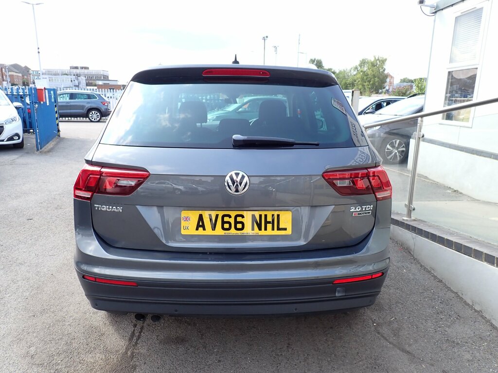 Volkswagen Tiguan 2.0 Tdi Bluemotion Tech Se Navigation Suv Dies Grey #6