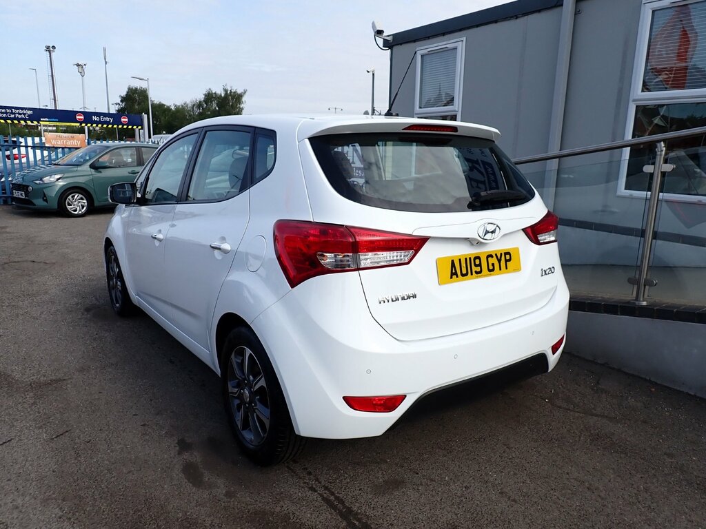 Hyundai Ix20 1.6 Se Nav Red #10