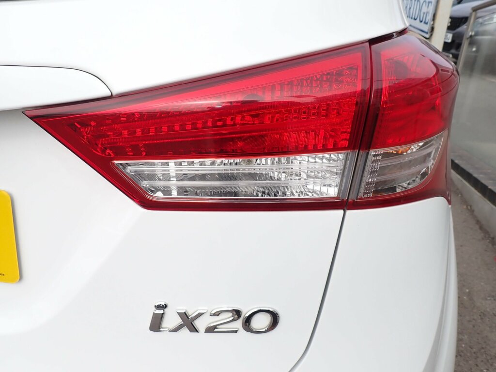 Hyundai Ix20 1.6 Se Nav Red #29