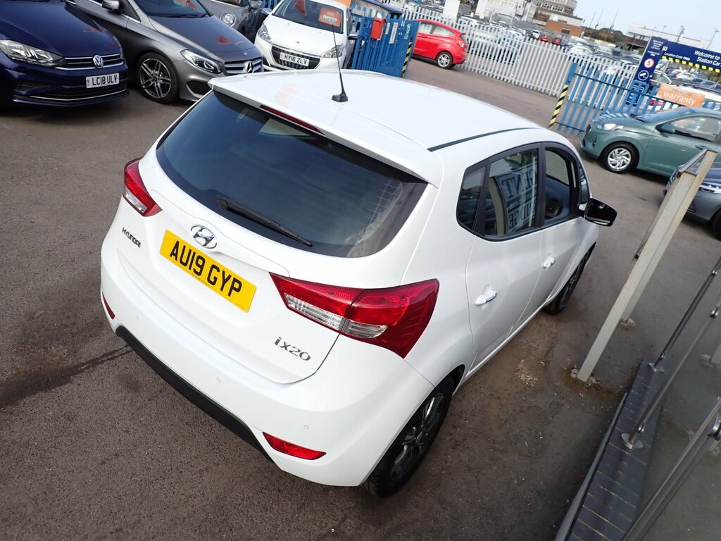 Hyundai Ix20 1.6 Se Nav Red #8