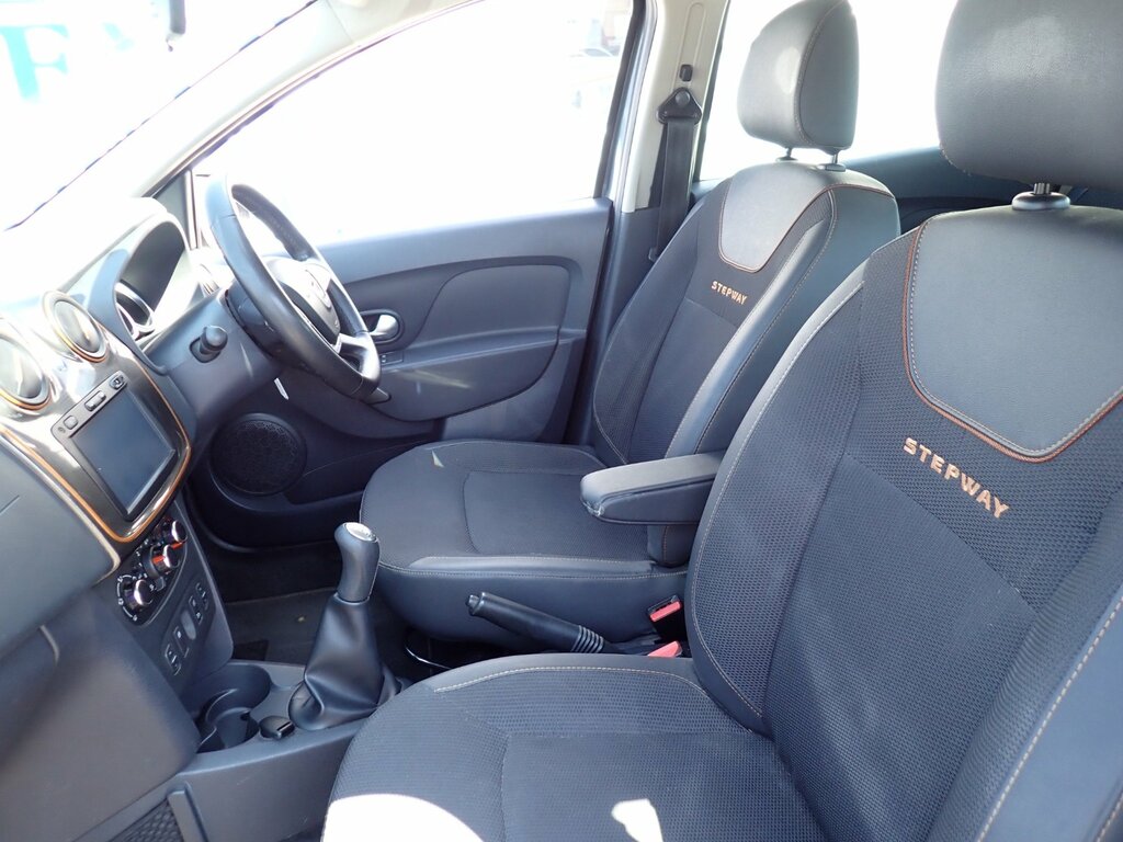 Dacia Sandero Stepway 0.9 Tce Se Summit Hatchback Euro OY17ZYG Grey #3