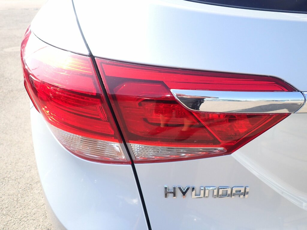 Hyundai I40 Crdi Premium Blue Drive Silver #36