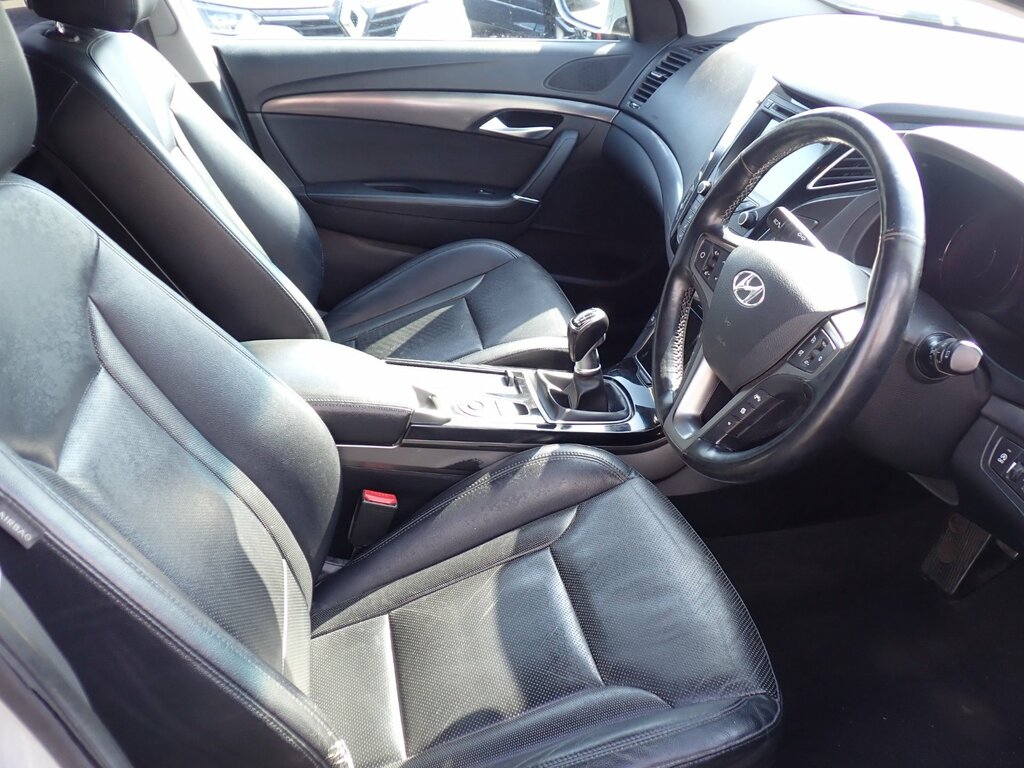 Hyundai I40 Crdi Premium Blue Drive Silver #24