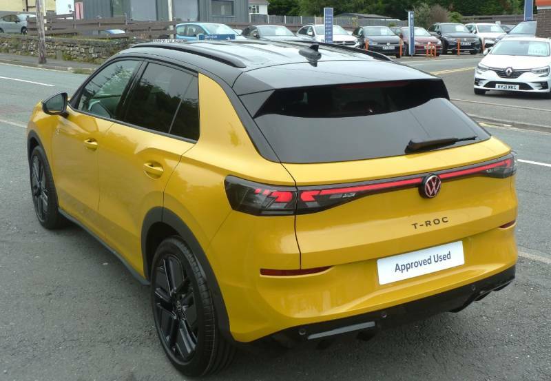 Volkswagen T-Roc 1.5 Etsi 150 R-line Dsg Black #6