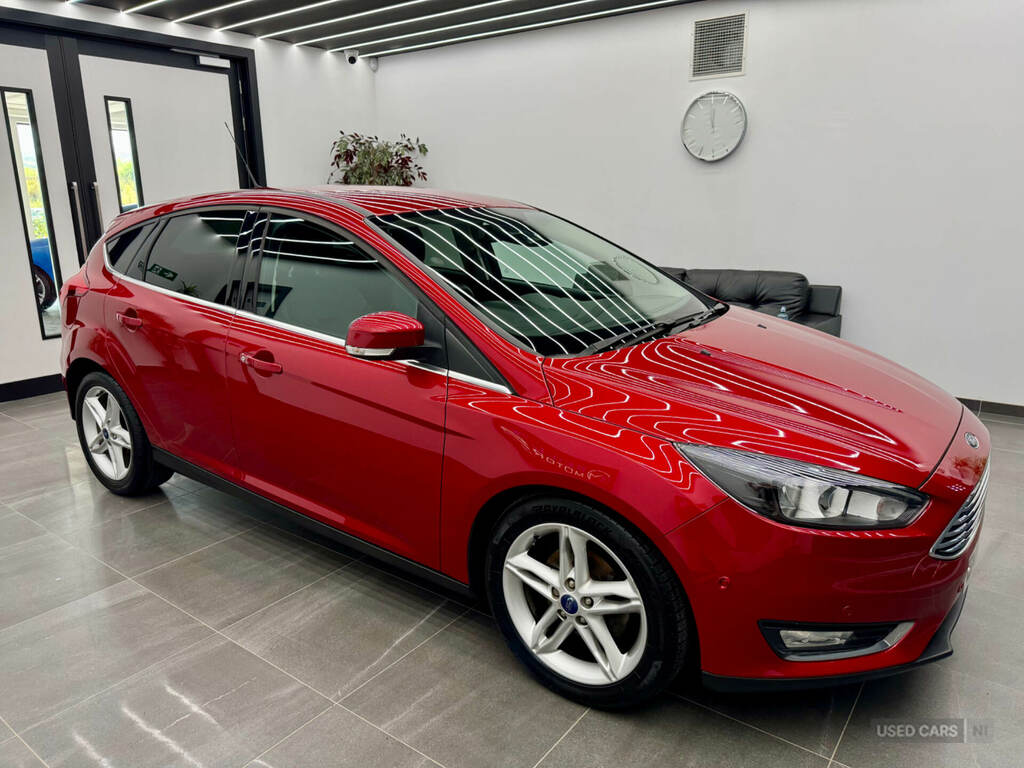 Ford Focus 1.5 Tdci 120 Titanium EN16EAJ Red #4
