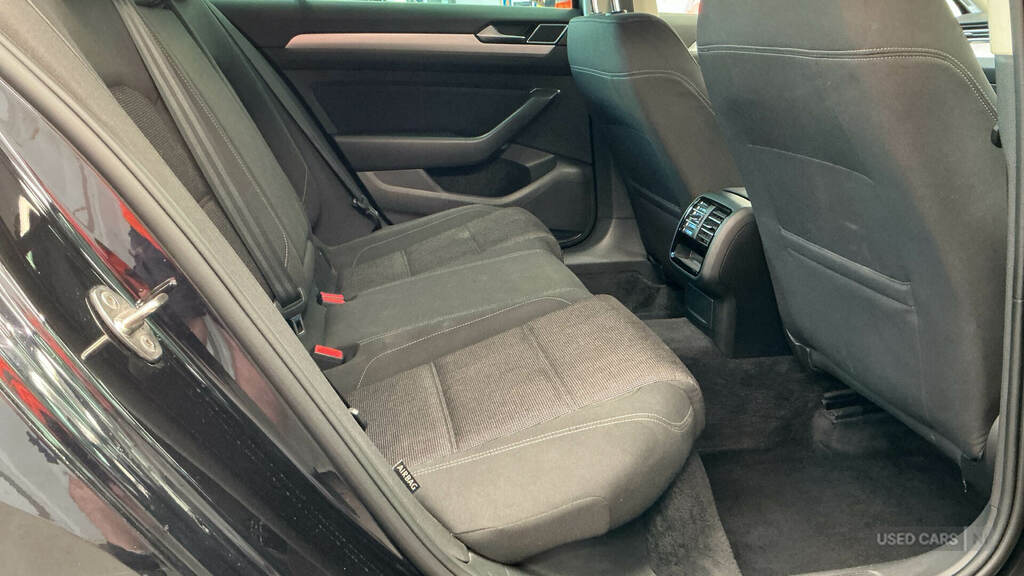 Volkswagen Passat Se Business 2.0 Tdi Bmt 150Ps 6-Speed Dsg Silver #8