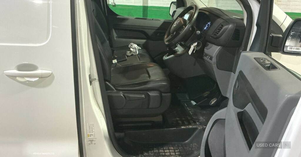 Vauxhall Vivaro 2900 1.5D 100Ps Dynamic H1 Van White #2