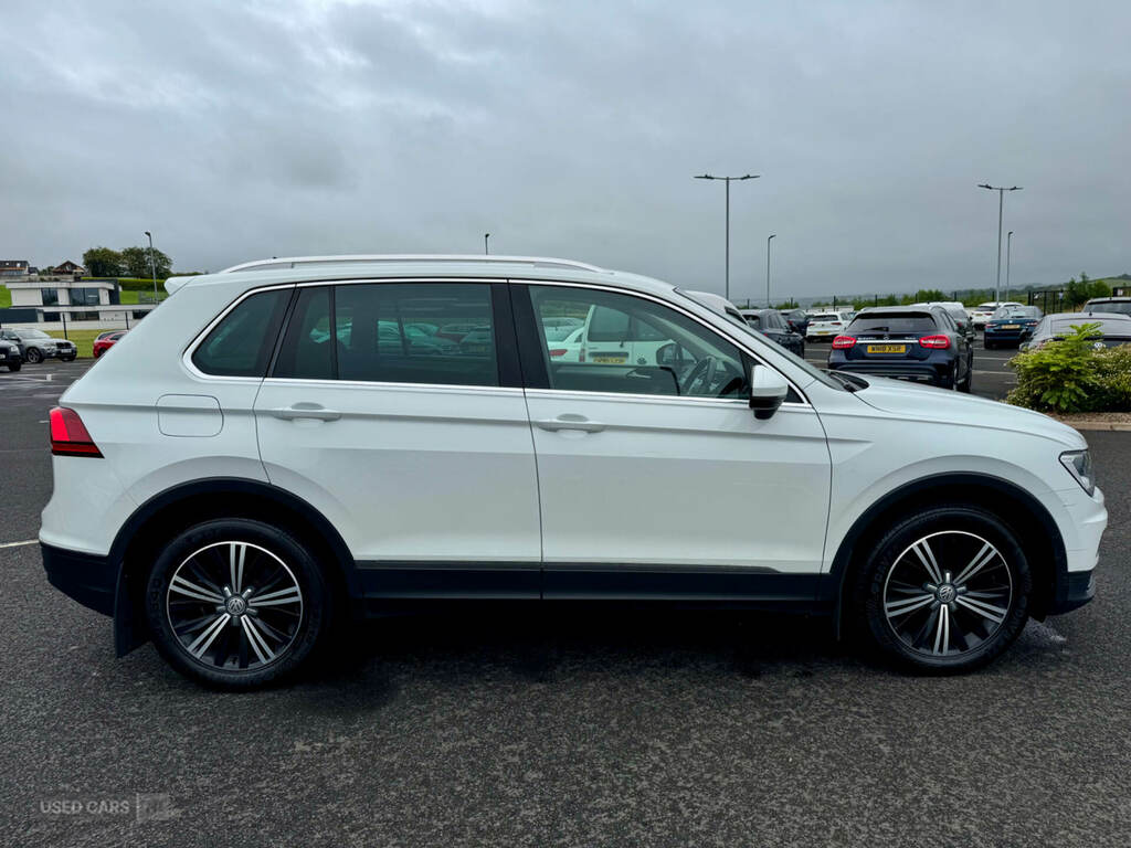 Volkswagen Tiguan 2.0 Tdi 150 4Motion White #2
