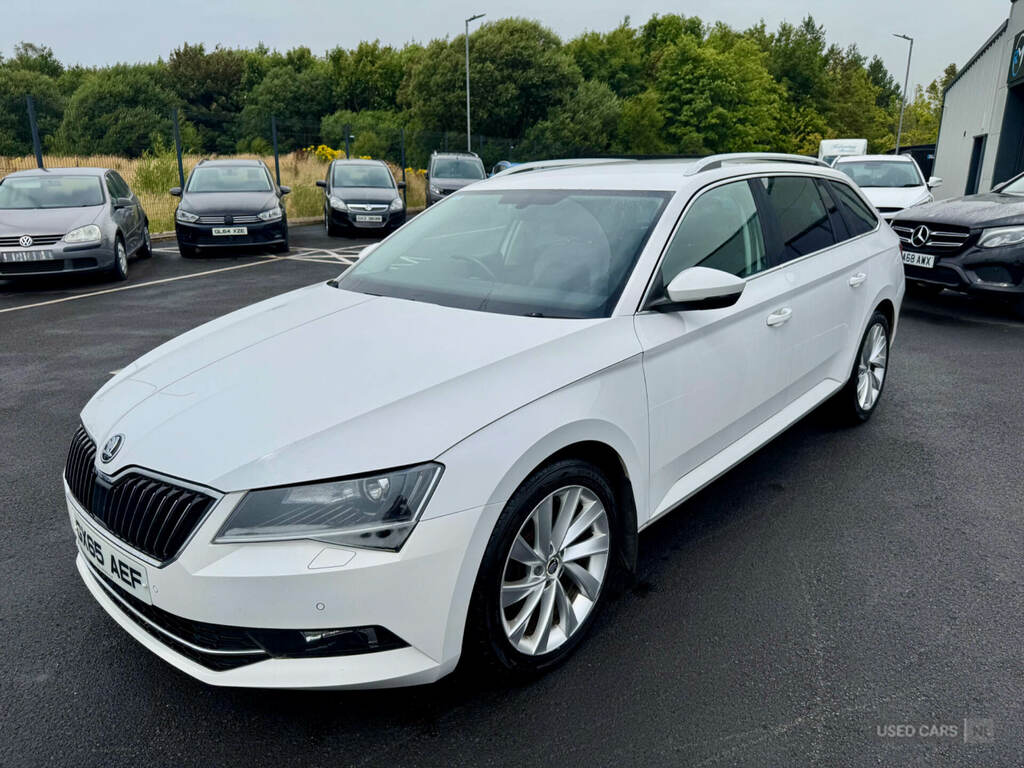 Skoda Superb 2.0 Tdi Cr Se White #6