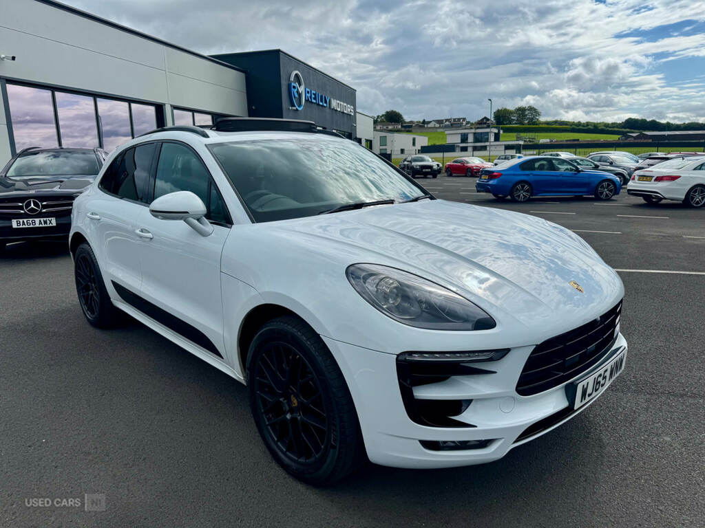 Porsche Macan S Pdk White