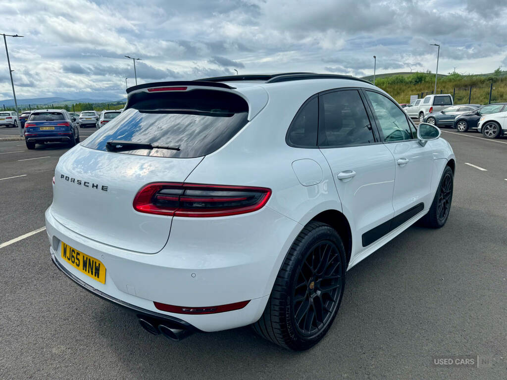Porsche Macan S Pdk White #3