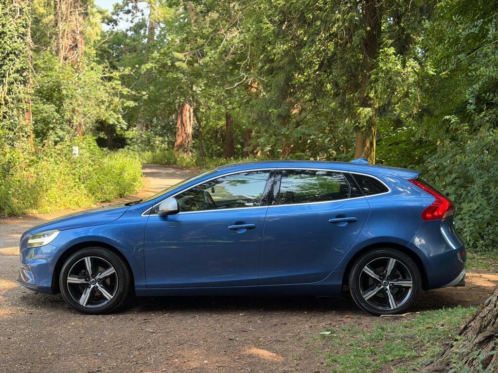 Volvo V40 2.0 D2 R-design Hatchback Blue #5