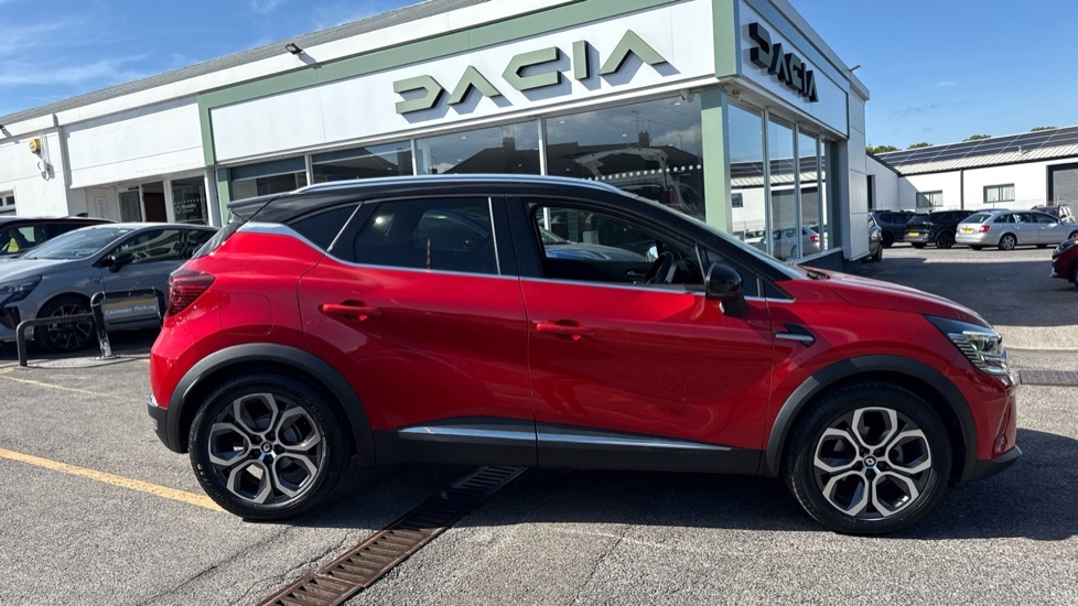 Renault Captur Captur 1.0 Tce 90 Techno Hatchback SK23AVM Red #2