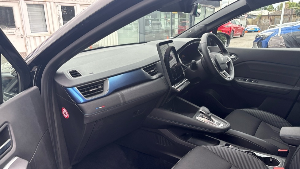 Renault Symbioz Renault Symbioz 1.6 E-tech Fhev 145 Iconic Esprit HN25UJK Black #6