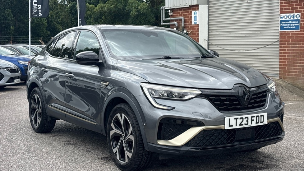 Renault Arkana Arkana 1.6 E-tech Full Hybrid 145 Engineered A Grey