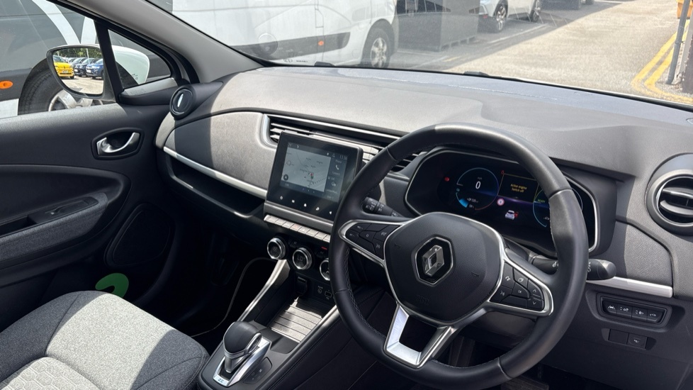 Renault Zoe Zoe 100Kw Iconic R135 50Kwh Rapid Charge FV22NPO White #5